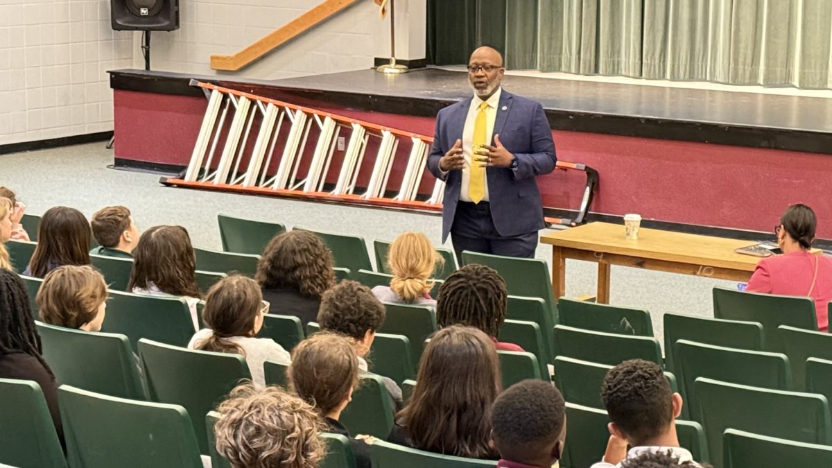 St. Petersburg Mayor Ken Welch spoke on a variety of topics.