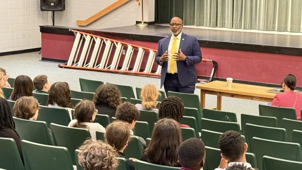 St. Petersburg Mayor Ken Welch spoke on a variety of topics.