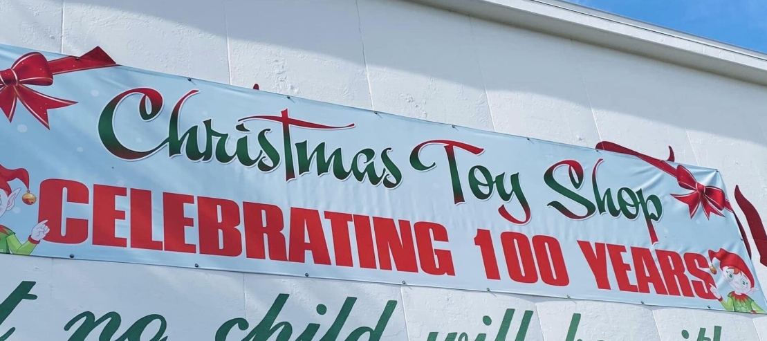 The Christmas Toy Shop has delivered memorable holiday gifts for more than 100 years. Image via lovingstpete.com